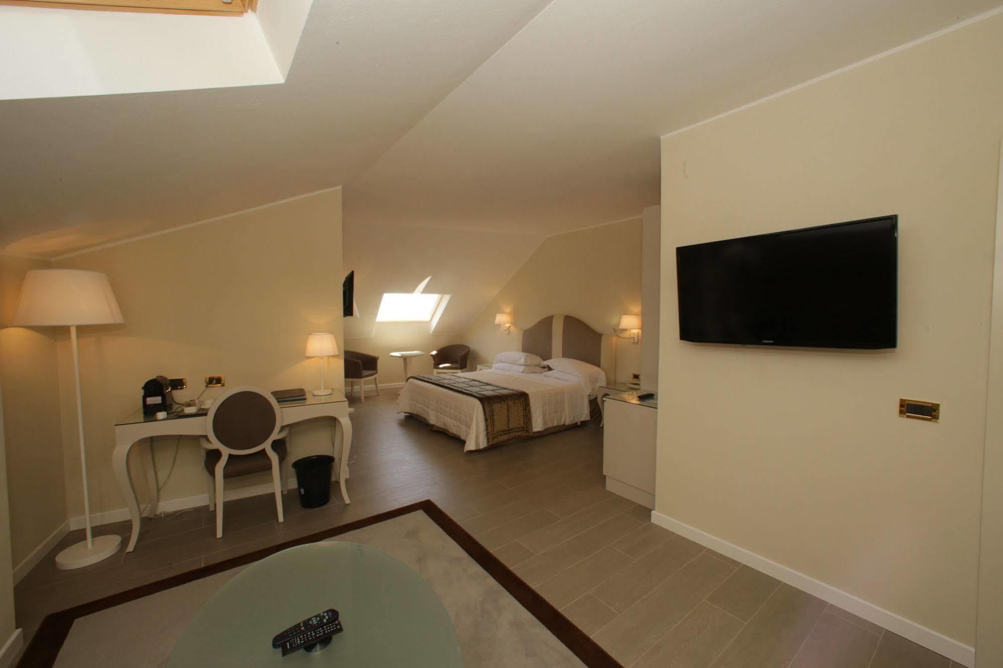 Suite Attic